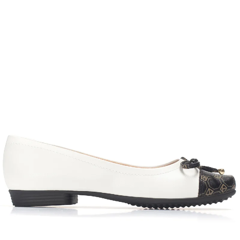 Black & white Flat Ladies Shoes (250.174)