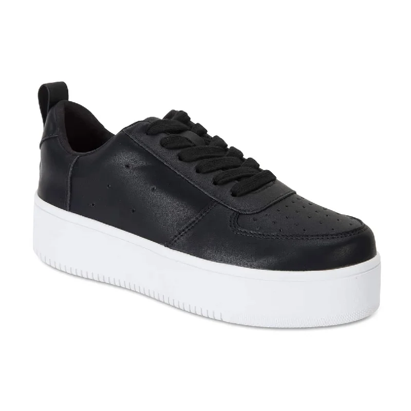 Peppy Sneaker in Black