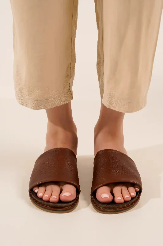 LEATHER SLIDES